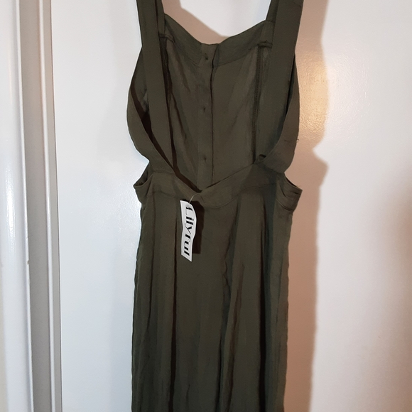 Olive Green Button-Front Jumpsuit - Picture 2 of 4